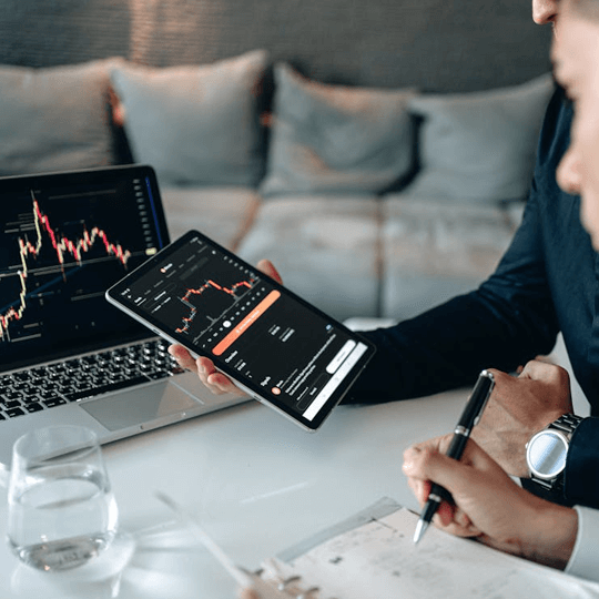 Sarvexid crypto investment experts team